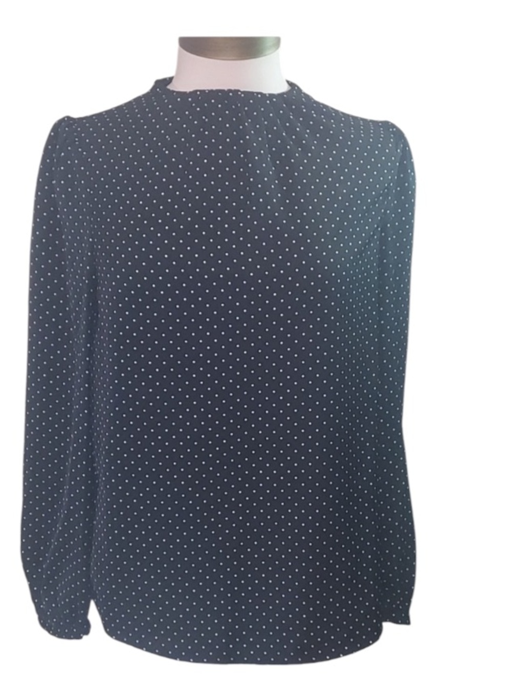 WHO what wear women's blouse size XS in excellent condition